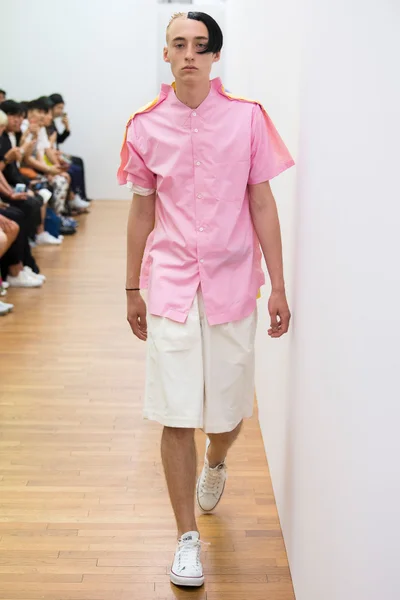 Look 30